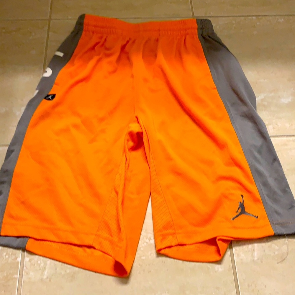 Athletic shorts